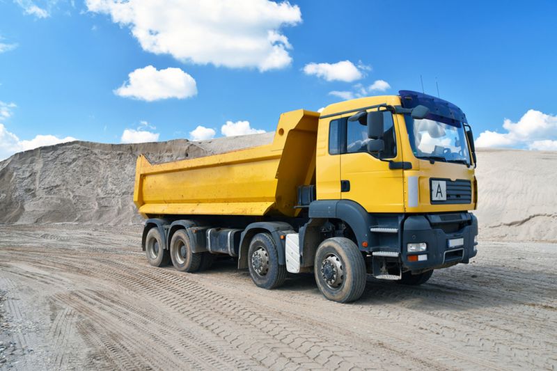 Usługi transportowe – transport materiałów i maszyn budowlanych